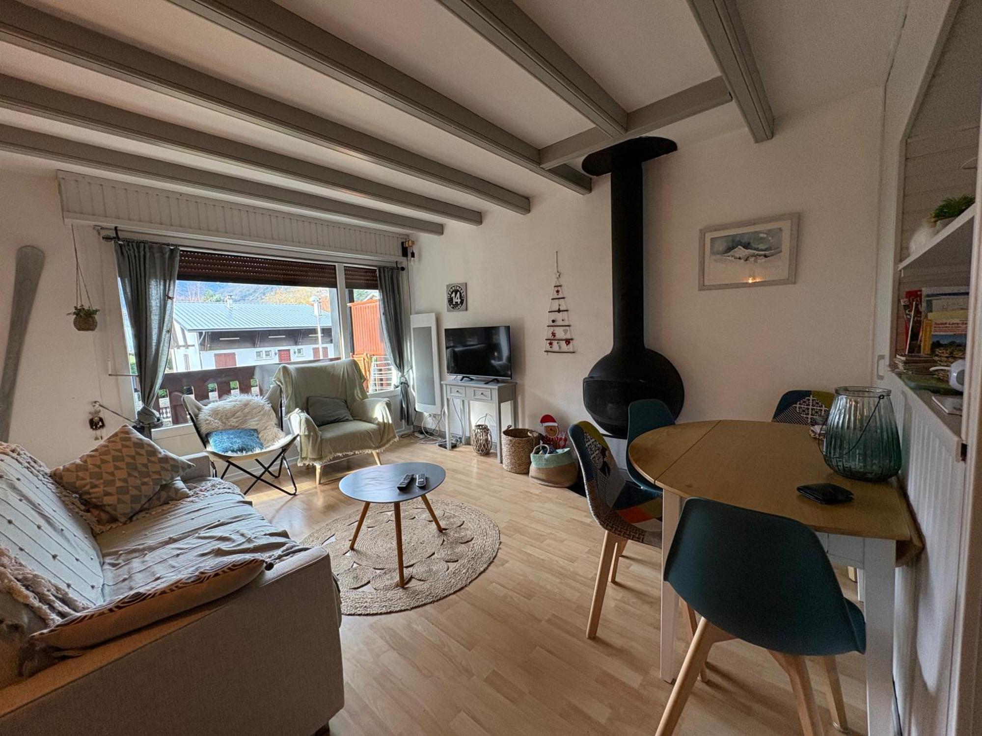 T2 Centre Village: Mountain View Chalet with Covered Terrace Saint-Lary-Soulan Exterior photo